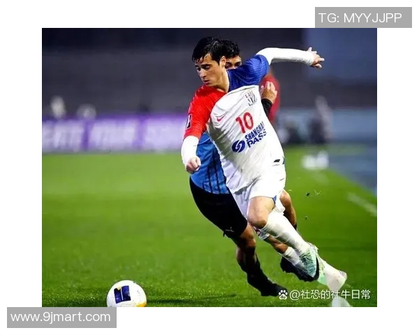 足球明星拉面头再现赛场 引领新潮流成为球迷热议焦点 足球明星拉面头再现赛场 引领新潮流成为球迷热议焦点