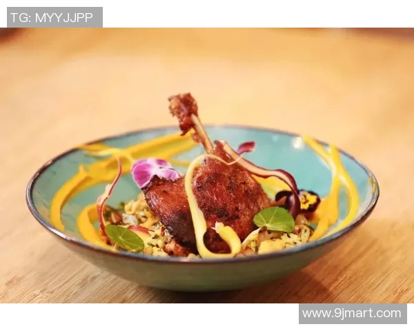 足球球星亲手制作创意蛋糕展现厨艺魅力引发粉丝热议