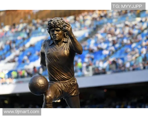 用软陶打造足球球星雕像 细致工艺还原球场英雄风采 用软陶打造足球球星雕像 细致工艺还原球场英雄风采